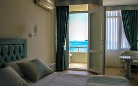 Iyonya Hotel